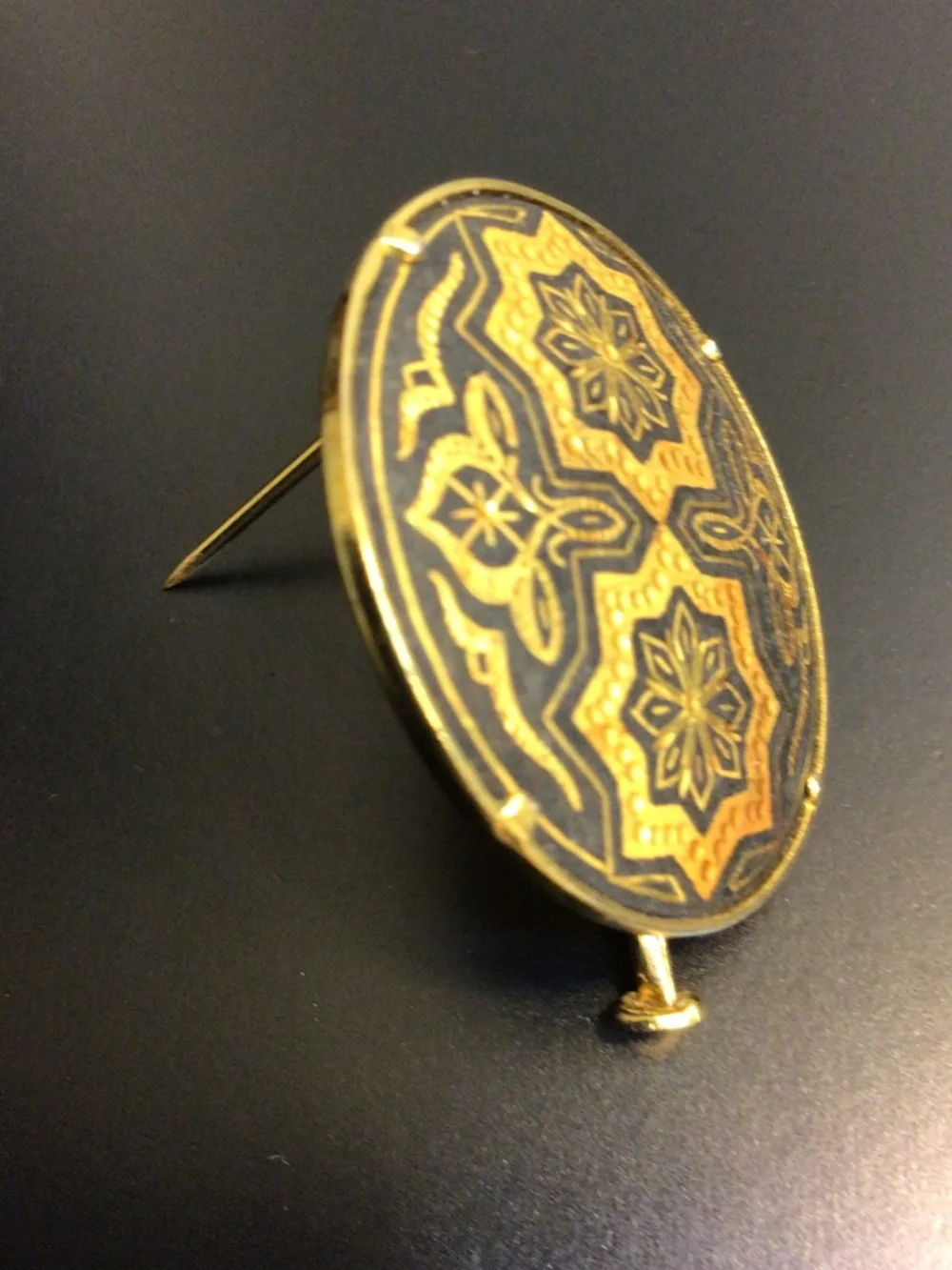 Vintage Mid Century Damascene Gold Tone Brooch Arabesque Design Trombone Clasp